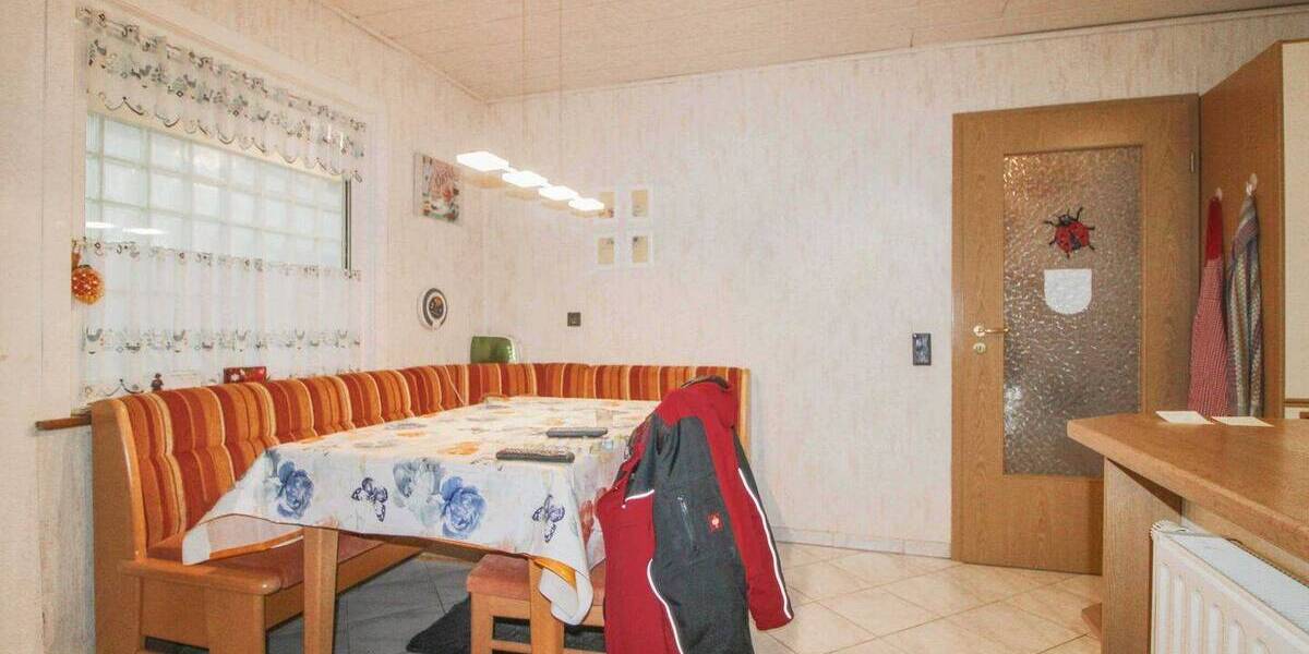 Mehrfamilienhaus, Wohnhaus Bisingen Wessingen - 8 Zimmer, 213 m&sup2;, 399.000&euro; | Angebot:26043656