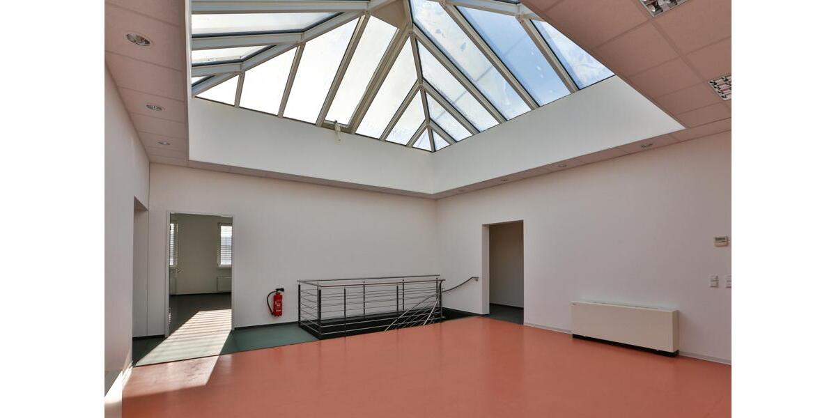 Gewerbeobjekt Reutlingen Orschel-Hagen - 3.160&euro; | Angebot:18969772