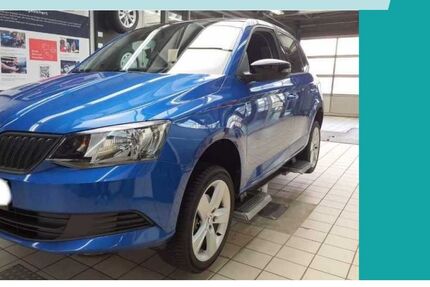 Skoda Fabia 77.000 km 8.930 &euro; Weil der Stadt 71263