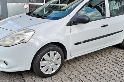 Renault Clio 148.000 km 1.999 &euro; Ofterdingen 72131