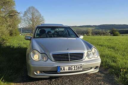 Mercedes-Benz 240 263.555 km 1.450 &euro; Tübingen 72072
