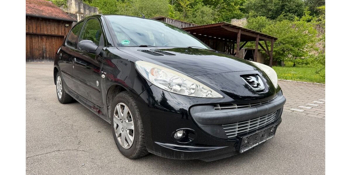 Peugeot 206 125.000 km 1.999 &euro; Tübingen 72074