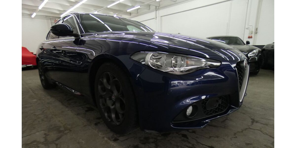 Alfa Romeo Giulia 57.000 km 18.999 &euro; Metzingen 72555