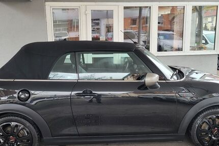 Mini Cooper S Cabrio 40.622 km 27.890 &euro; Stuttgart 70469