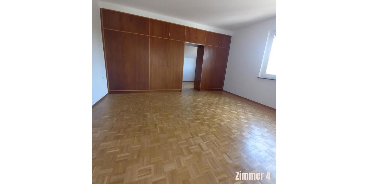 Mehrfamilienhaus, Wohnhaus Bad Urach - 9 Zimmer, 228 m&sup2;, 308.000&euro; | Angebot:27220362