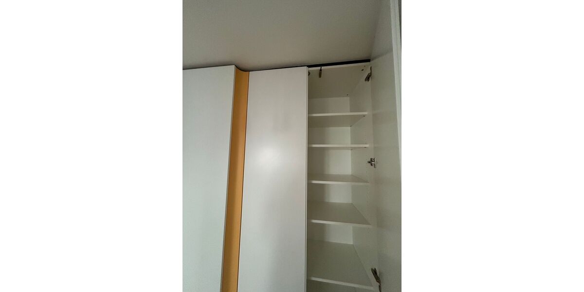 Zwei Zimmer mit Weitblick - Sanierte Wohnung im 1. OG und Balkon - Appartement Stuttgart Botnang | Angebot:26623450