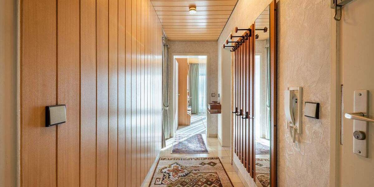 Mehrfamilienhaus, Wohnhaus Stuttgart Degerloch - 9 Zimmer, 140 m&sup2;, 740.000&euro; | Angebot:25685475