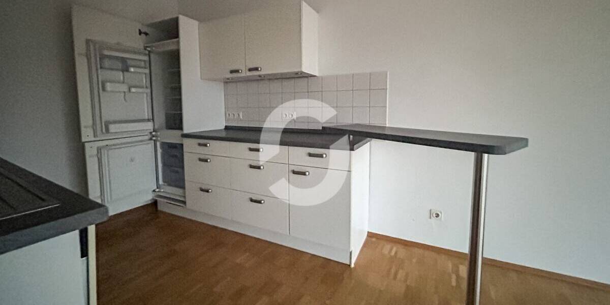 Etagenwohnung Stuttgart Mitte - 2 Zimmer, 91 m&sup2;, 1.400&euro; | Angebot:25700249