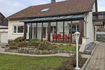 Haus Dettenhausen - 8 Zimmer, 133 m&sup2;, 535.000&euro; | Angebot:23843109