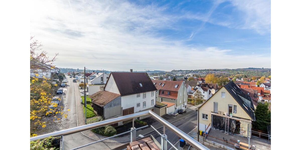 Dachgeschoßwohnung Oberboihingen - 3 Zimmer, 95 m&sup2;, 1.100&euro; | Angebot:25479852