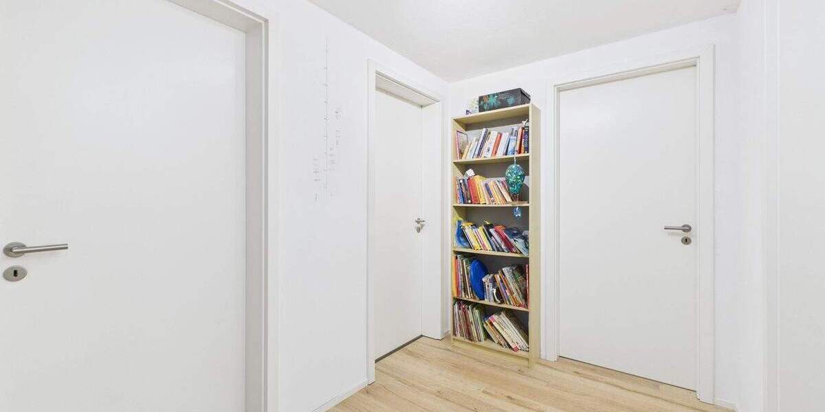 Doppelhaushälfte Ostelsheim - 5 Zimmer, 172 m&sup2;, 697.000&euro; | Angebot:25686346