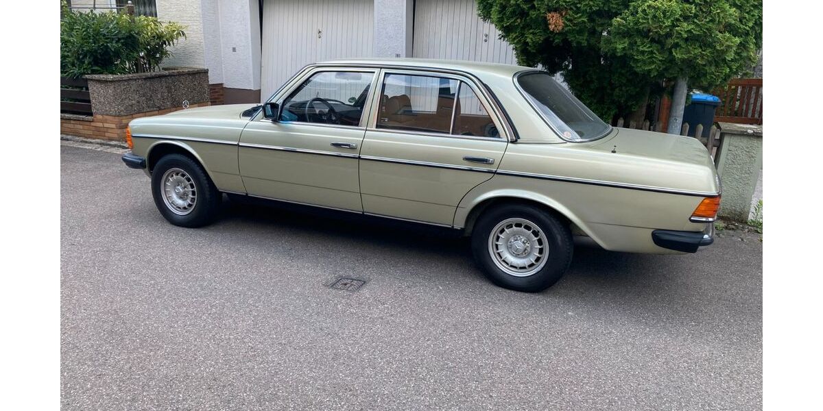 Mercedes-Benz 230 111.125 km 11.000 &euro; Herrenberg 71083