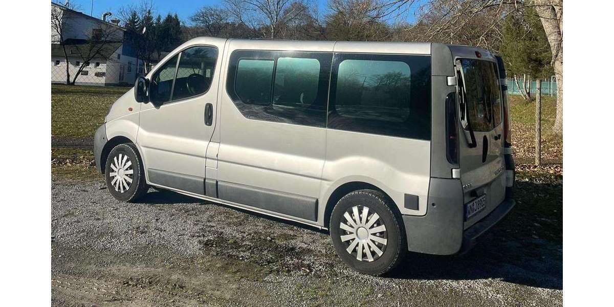 Opel Vivaro 240.000 km 7.999 &euro; Hildrizhausen 71157