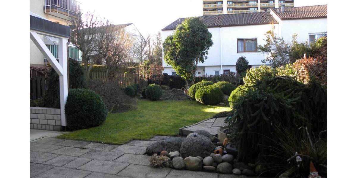 Mehrfamilienhaus, Wohnhaus Böblingen - 4 Zimmer, 143 m&sup2;, 2.750&euro; | Angebot:26378141