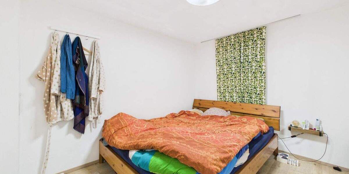 Doppelhaushälfte Ostelsheim - 5 Zimmer, 172 m&sup2;, 697.000&euro; | Angebot:25686346