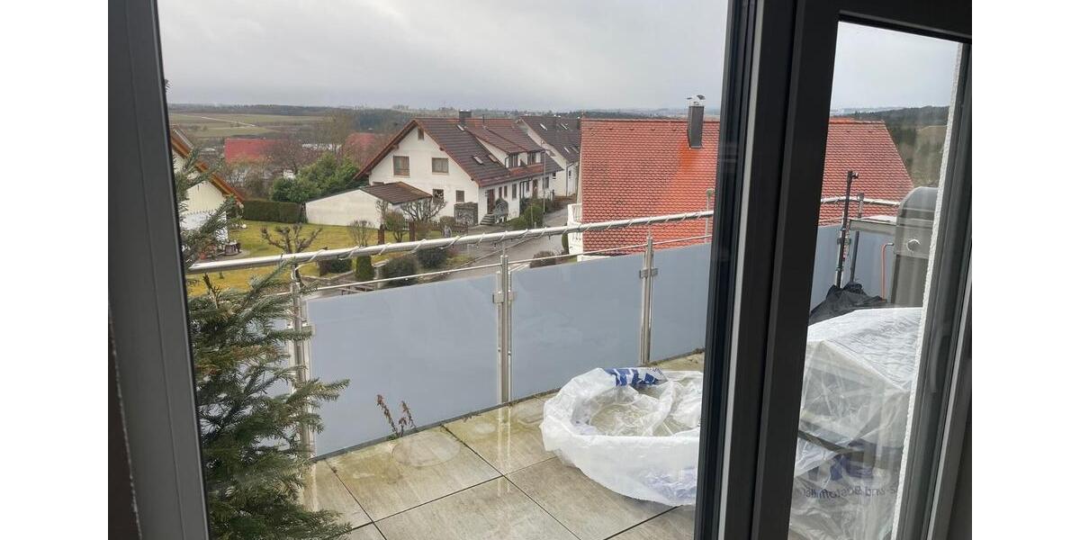 Dachgeschoßwohnung Eutingen im Gäu - 3 Zimmer, 110 m&sup2;, 1.100&euro; | Angebot:25064640