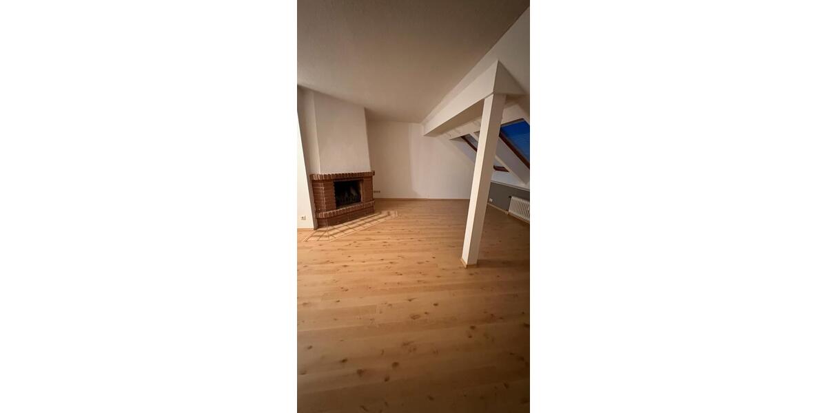 Dachgeschoßwohnung Böblingen Dagersheim - 2 Zimmer, 64 m&sup2;, 260.000&euro; | Angebot:25623408