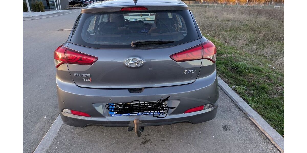 Hyundai i20 150.000 km 6.700 &euro; Aichtal 72631
