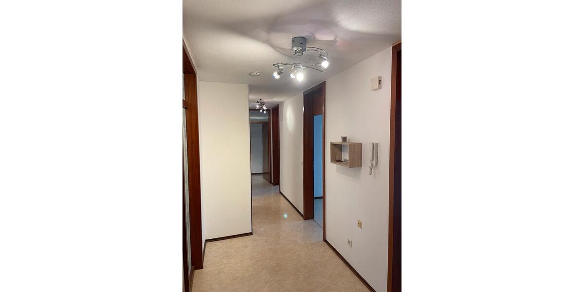 Etagenwohnung Rottenburg am Neckar - 5.5 Zimmer, 107 m&sup2;, 315.000&euro; | Angebot:24217433