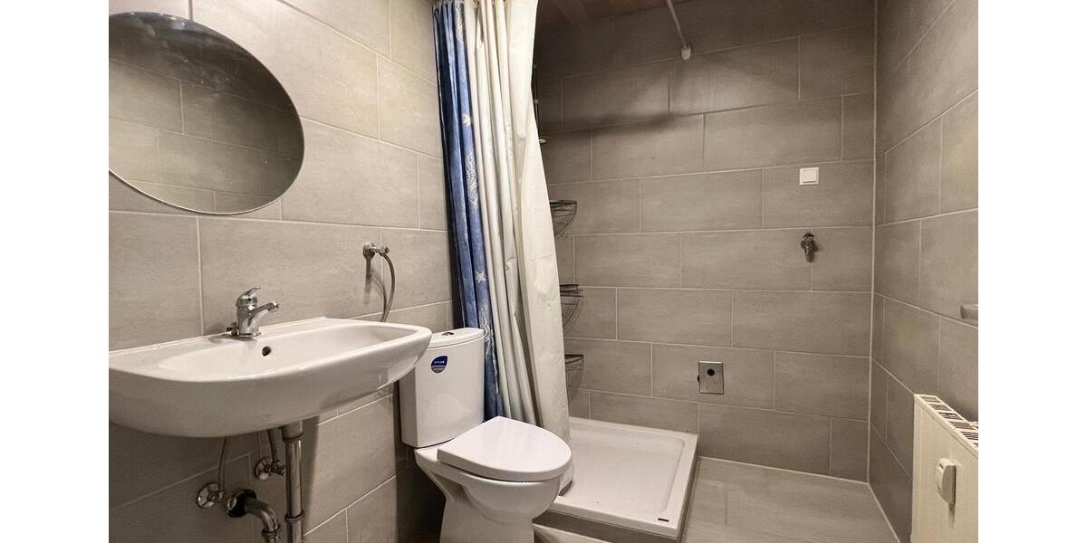 Erdgeschoßwohnung Bad Urach - 2.5 Zimmer, 68 m&sup2;, 190.000&euro; | Angebot:25572275