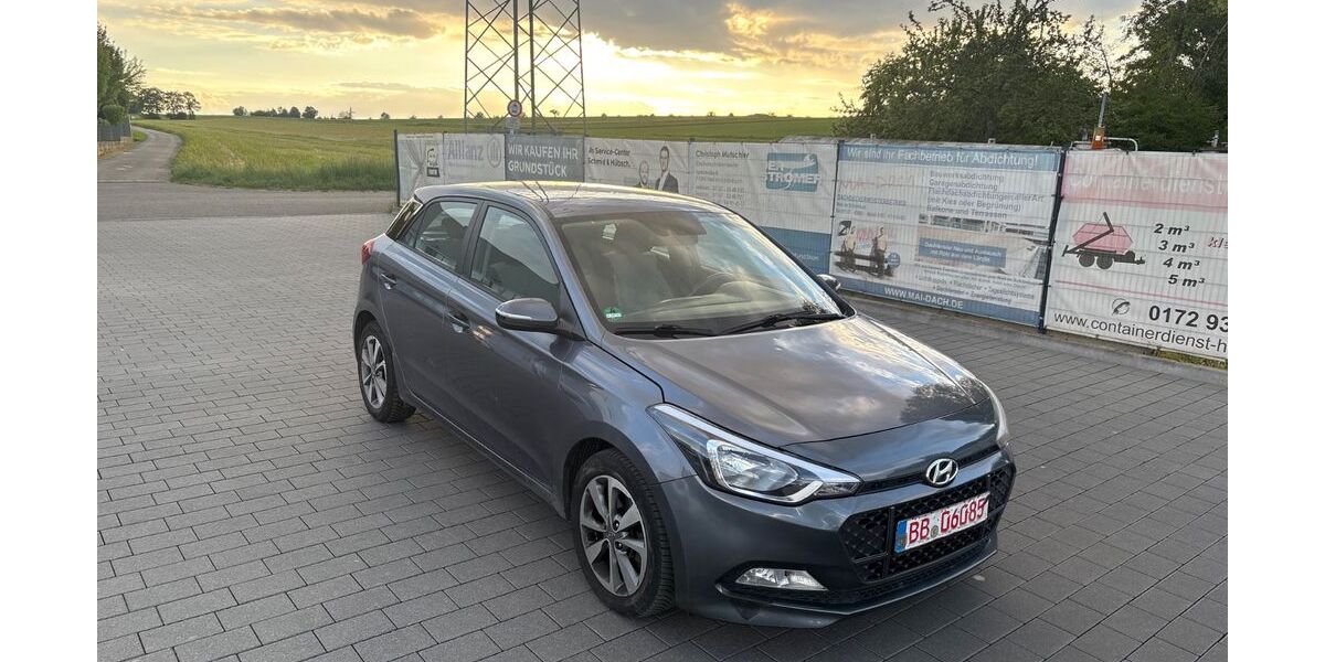 Hyundai i20 135.343 km 3.999 &euro; Weil im Schönbuch 71093