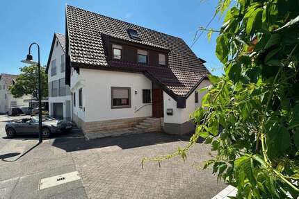 Haus Steinenbronn - 6 Zimmer, 190 m&sup2;, 2.600&euro; | Angebot:27161512