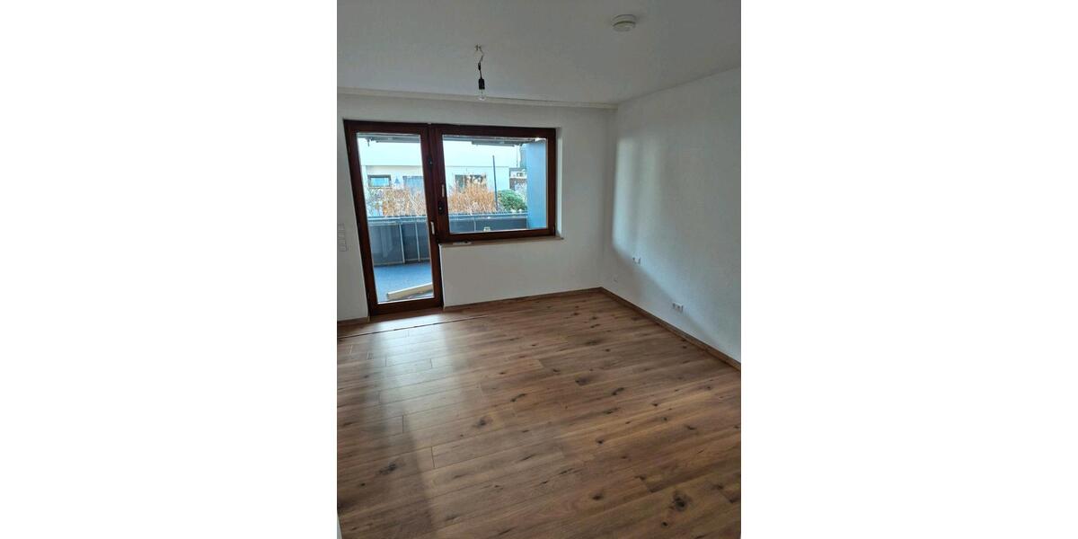 Erdgeschoßwohnung Schönaich - 4.5 Zimmer, 100 m&sup2;, 1.250&euro; | Angebot:25402483