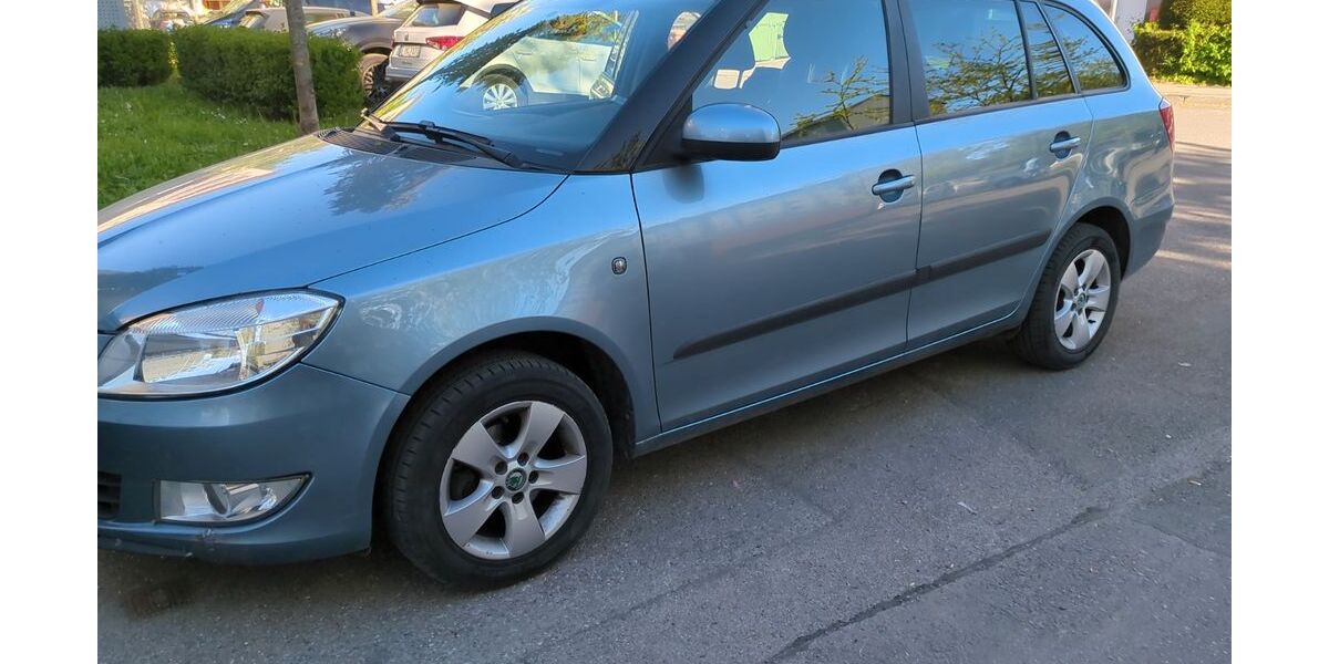 Skoda Fabia 108.000 km 2.500 &euro; Stuttgart 70376