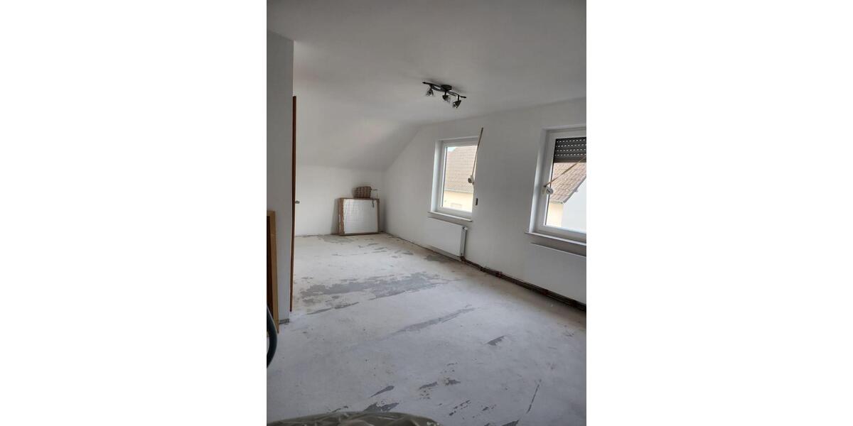 Dachgeschoßwohnung Rottenburg am Neckar - 3 Zimmer, 66 m&sup2;, 700&euro; | Angebot:25537873