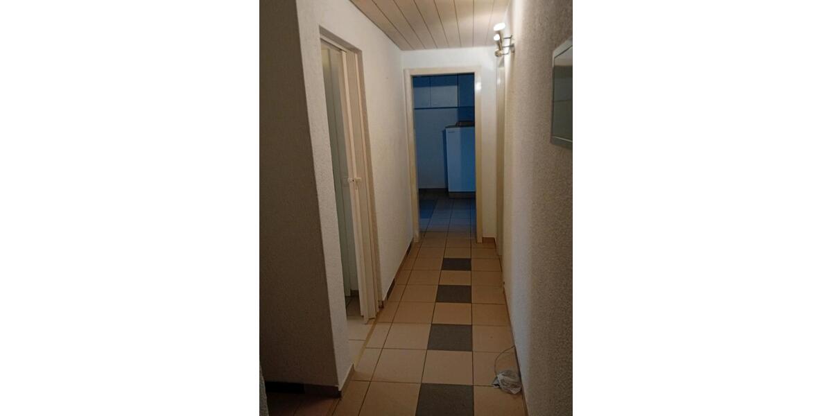 Dachgeschoßwohnung Frickenhausen - 3 Zimmer, 70 m&sup2;, 970&euro; | Angebot:25654039