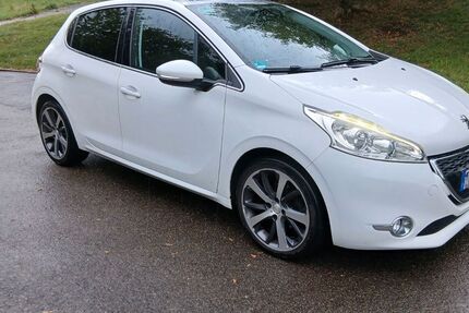 Peugeot 208 145.000 km 6.500 &euro; Kohlberg 72664