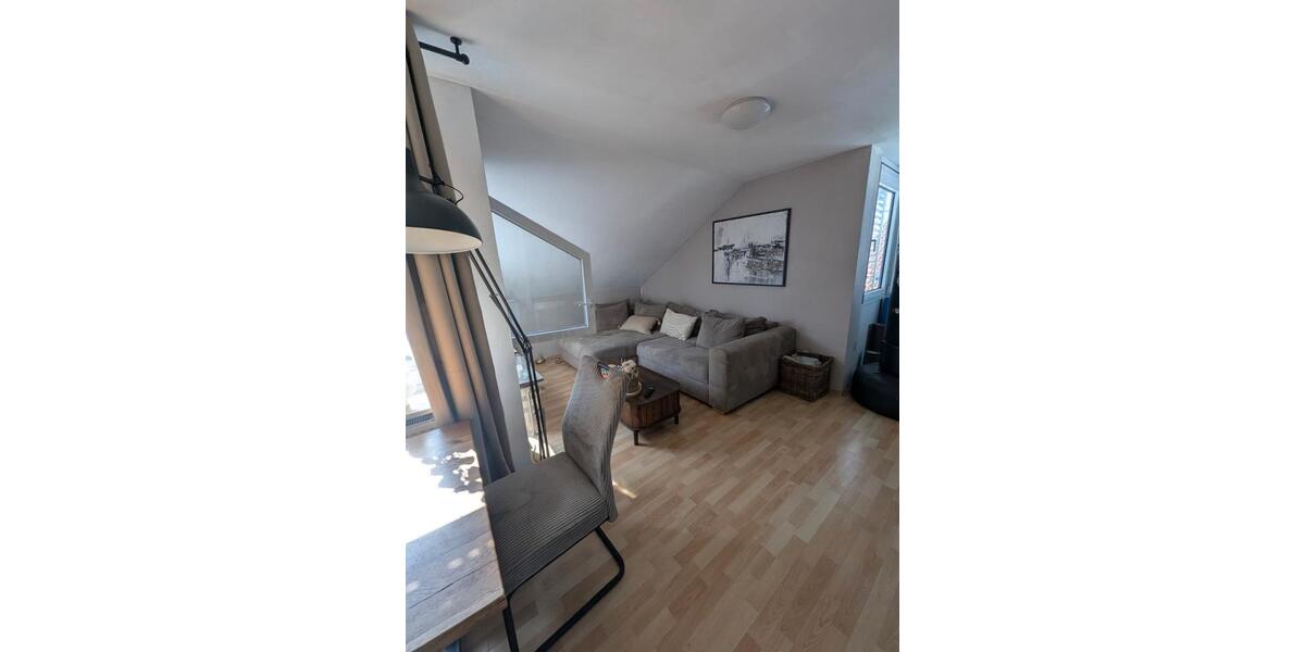 Dachgeschoßwohnung Böblingen Dagersheim - 2.5 Zimmer, 67 m&sup2;, 289.000&euro; | Angebot:27446821