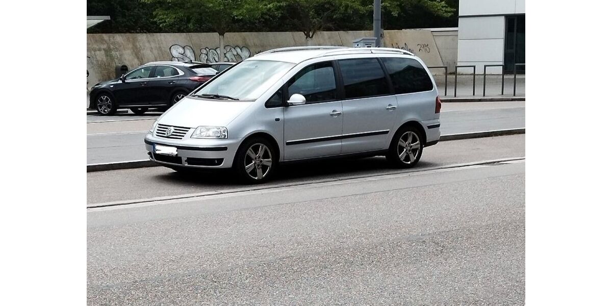 VW Sharan 185.000 km 5.200 &euro; Böblingen 71034