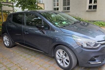Renault Clio 96.800 km 6.800 &euro; Stuttgart 70374
