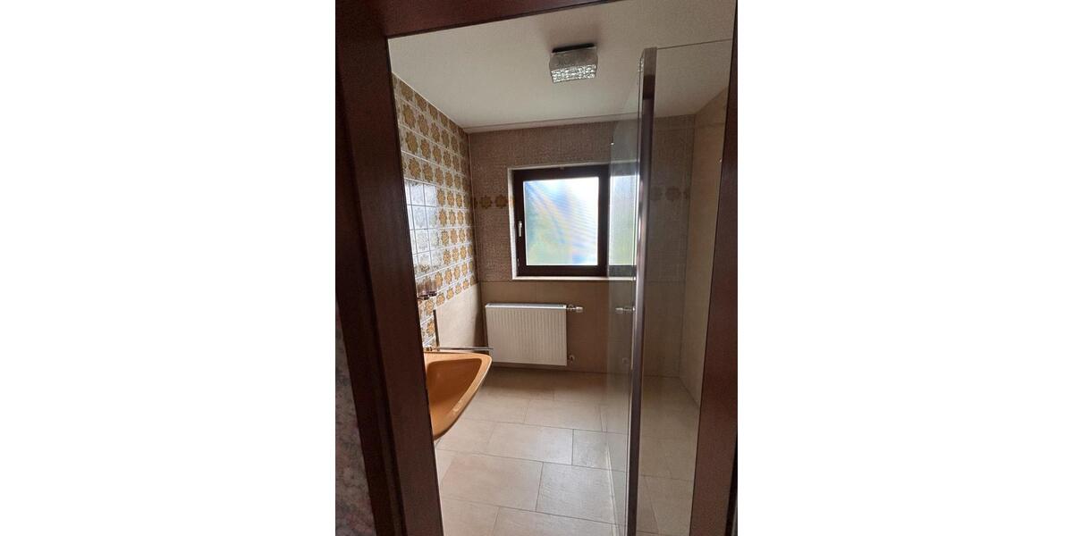 Reihenhaus Köngen - 8 Zimmer, 210 m&sup2;, 630.000&euro; | Angebot:27191337