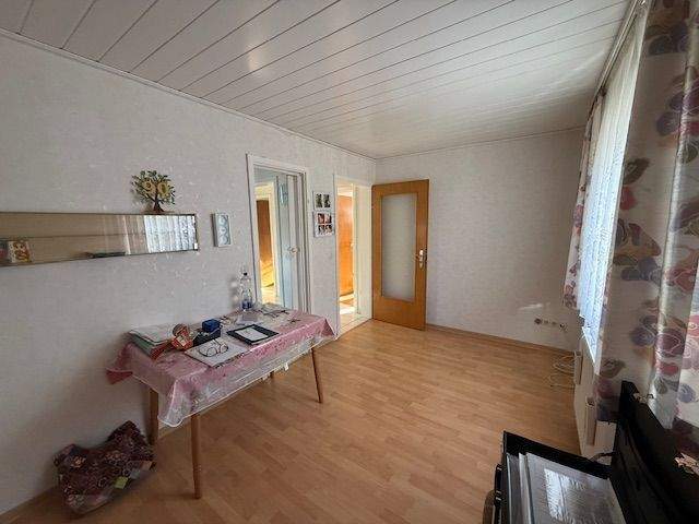 Einfamilienhaus Dettenhausen - 7 Zimmer, 130 m&sup2;, 498.000&euro; | Angebot:25696029