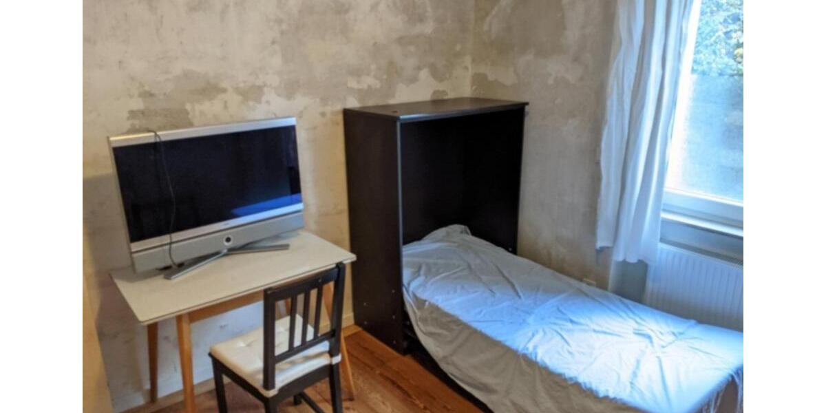 Etagenwohnung Stuttgart Bopser - 1 Zimmer, 12 m&sup2;, 500&euro; | Angebot:25646138