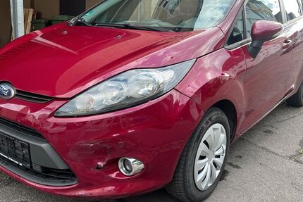 Ford Fiesta 150.000 km 2.900 &euro; Stuttgart 70195