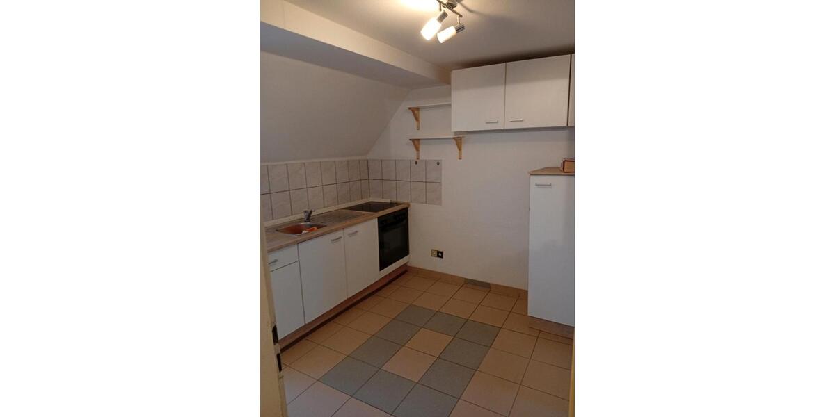 Dachgeschoßwohnung Frickenhausen - 3 Zimmer, 70 m&sup2;, 970&euro; | Angebot:25654039