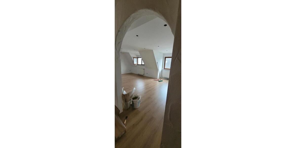 Maisonettenwohnung Herrenberg - 5.5 Zimmer, 100 m&sup2;, 1.500&euro; | Angebot:25611461