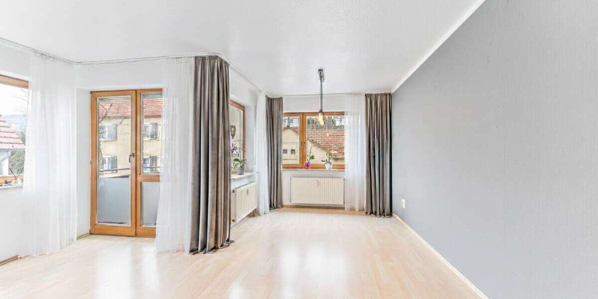 Etagenwohnung Pfullingen - 4 Zimmer, 86 m&sup2;, 299.000&euro; | Angebot:24991801