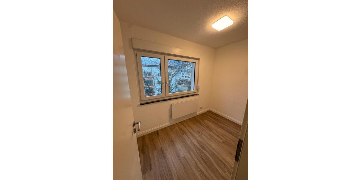 Etagenwohnung Stuttgart Vaihingen - 3 Zimmer, 70 m&sup2;, 1.055&euro; | Angebot:25757558