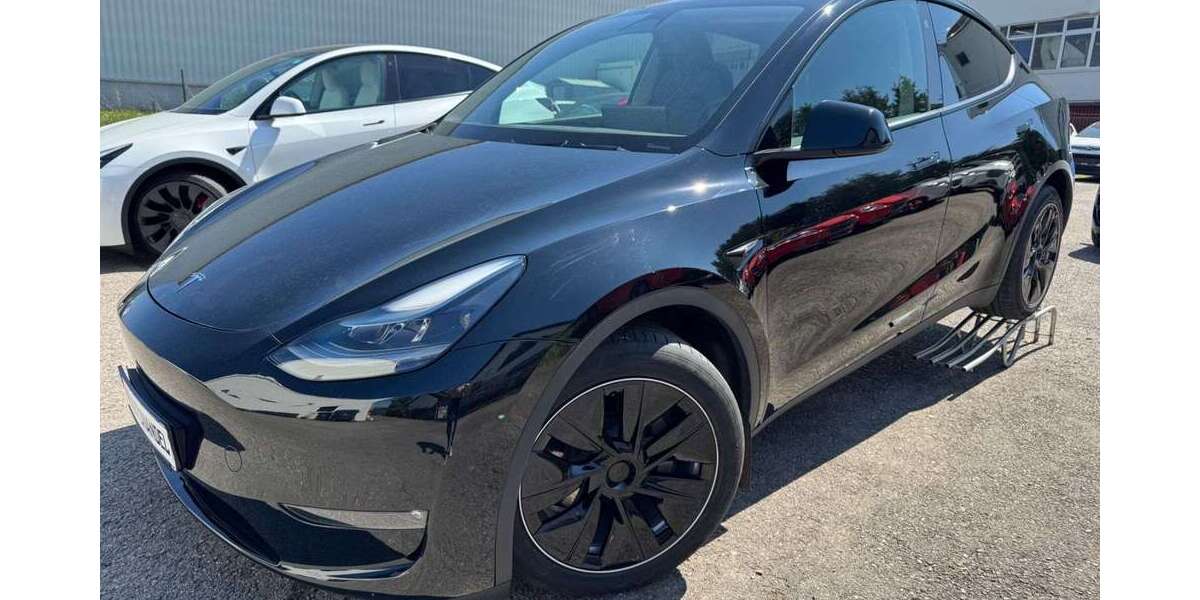 Tesla Model Y 49.954 km 37.999 &euro; Holzgerlingen 71088