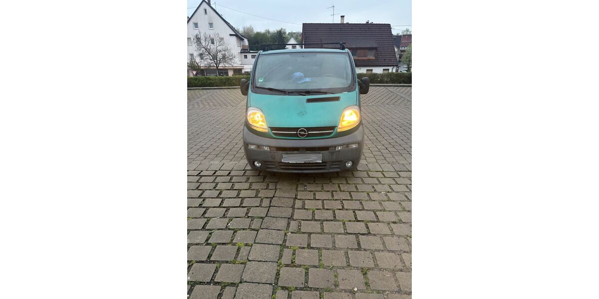 Opel Vivaro 270.000 km 3.900 &euro; Reutlingen 72766