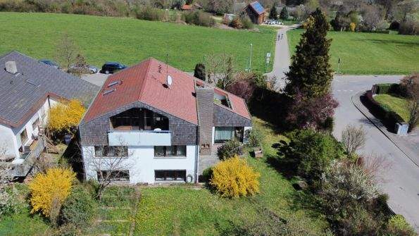 Einfamilienhaus Nürtingen - 7 Zimmer, 282 m&sup2;, 949.000&euro; | Angebot:25732743