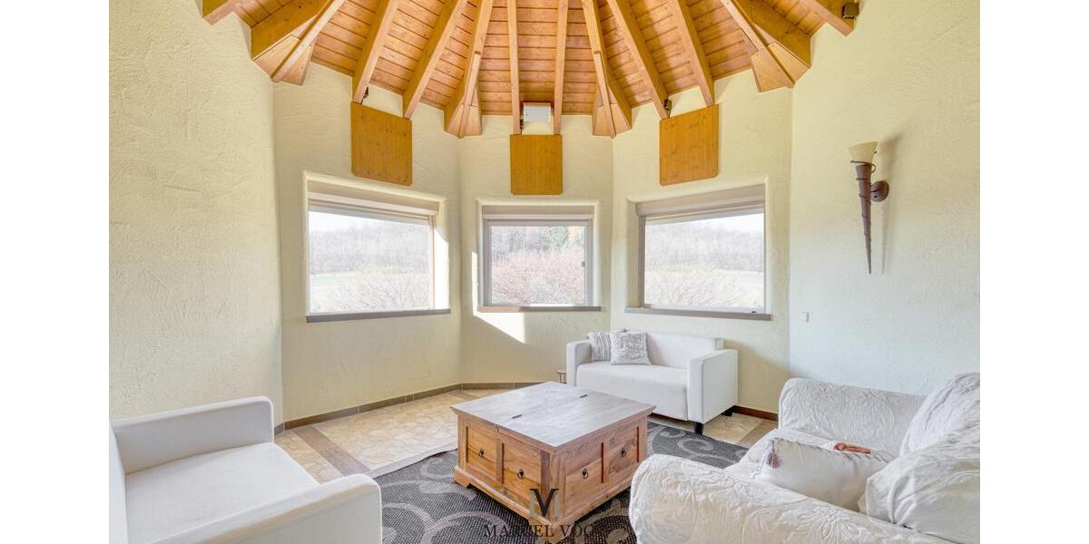 Einfamilienhaus Hülben - 8.5 Zimmer, 337 m&sup2;, 4.620&euro; | Angebot:23816966