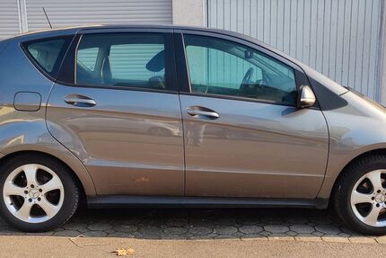 Mercedes-Benz A 150 186.500 km 2.200 &euro; Stuttgart 70374