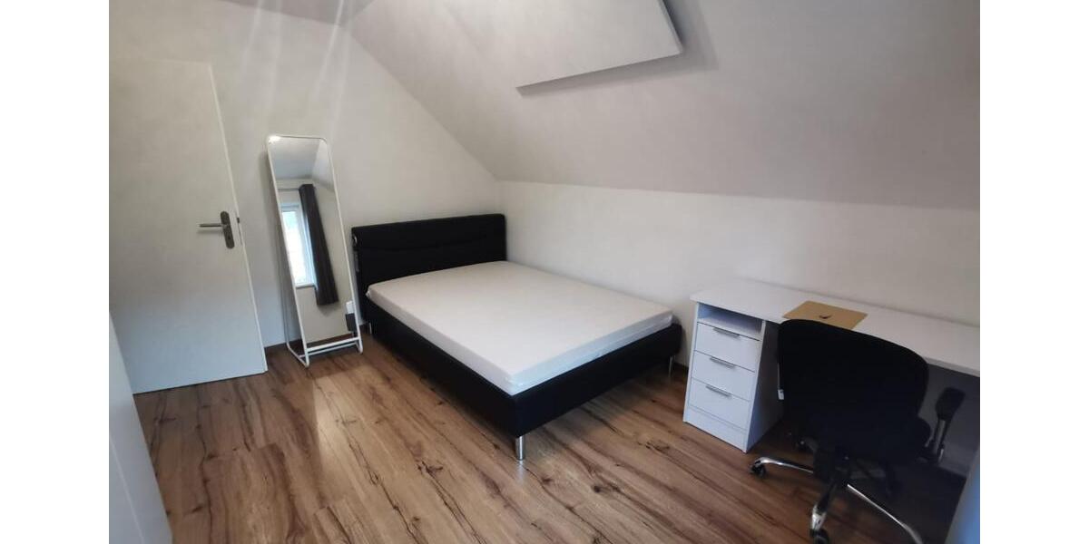 Dachgeschoßwohnung Nagold - 4 Zimmer, 100 m&sup2;, 400&euro; | Angebot:25791249