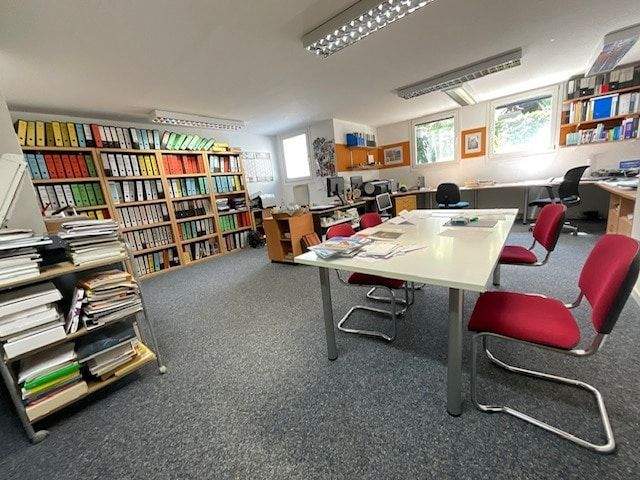 Einfamilienhaus Herrenberg Kayh - 6 Zimmer, 234 m&sup2;, 686.000&euro; | Angebot:25822600