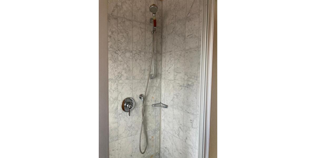 Dachgeschoßwohnung Reutlingen Altenburg - 3 Zimmer, 68 m&sup2;, 850&euro; | Angebot:26238416